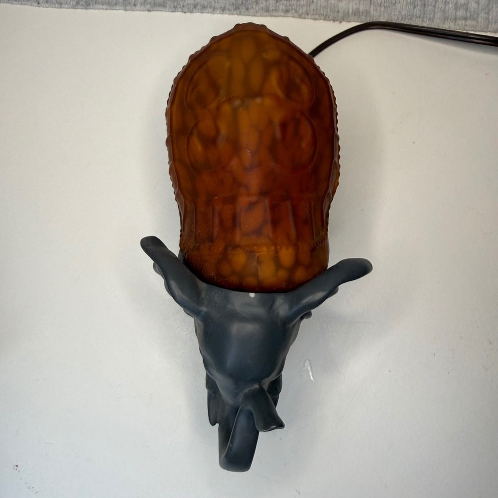 VTG Elephant Accent Lamp Grey Amber Slag Glass Trunk Up Cheyenne Night Light - Picture 5 of 12